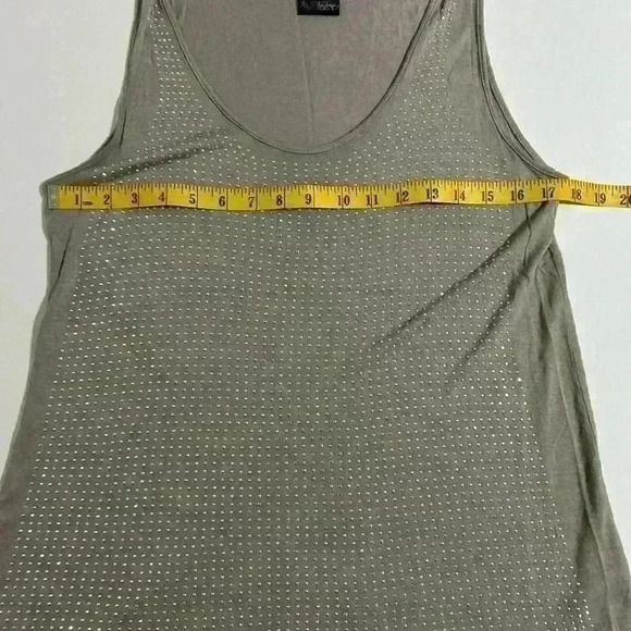 Daytrip studded tank top - Picture 4 of 8